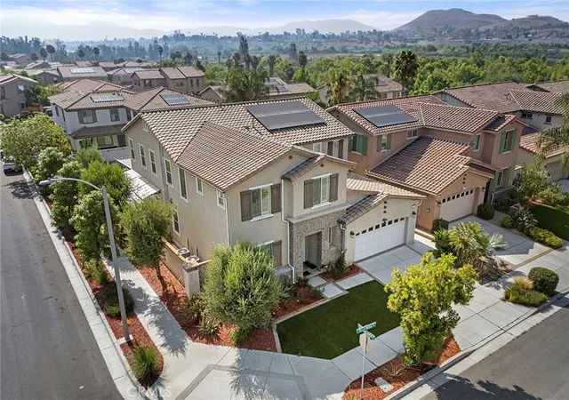 Photo 3 of Single family home for sale at 7632 Villa Rosa Ct, Eastvale, CA 92880 | MLS# PW26118839 | Listing updated on 2026-10-06