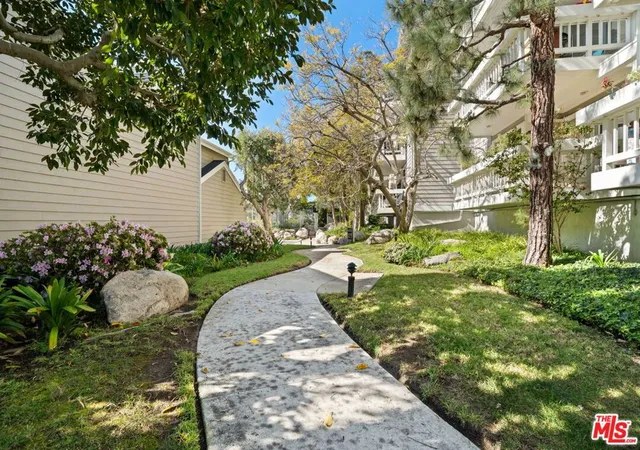 2nd image of 13082 Mindanao Wy, Marina Del Rey, CA 90292