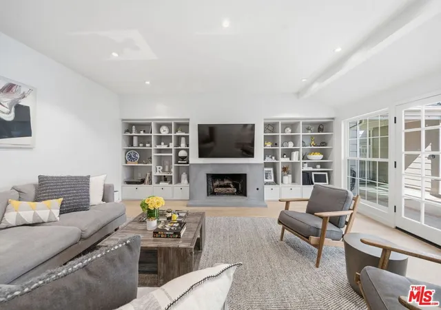 4th image of 13082 Mindanao Wy, Marina Del Rey, CA 90292