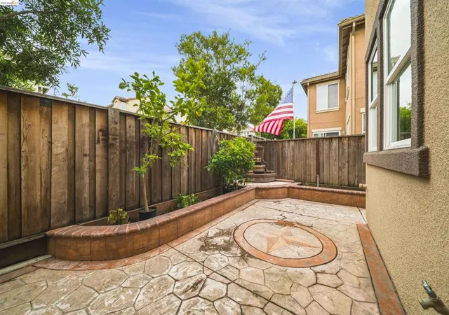 3rd image of 423 Toscana Way, Hayward, CA 94545 | MLS# 41136781