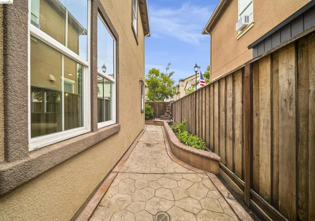 4th image of 423 Toscana Way, Hayward, CA 94545 | MLS# 41136781