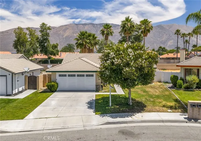 Photo 3 of Single family home for sale at 1409 Stratus, San Jacinto, CA 92582 | MLS# PW26118863 | Listing updated on 2026-09-28