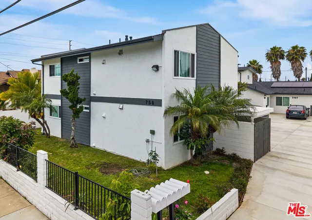 1st image of 758 W 20th St, Costa Mesa, CA 92627 | MLS# 26841411