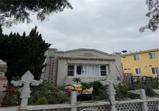 2nd image of 1646 W 52nd, Los Angeles, CA 90062 | MLS# SR26116564