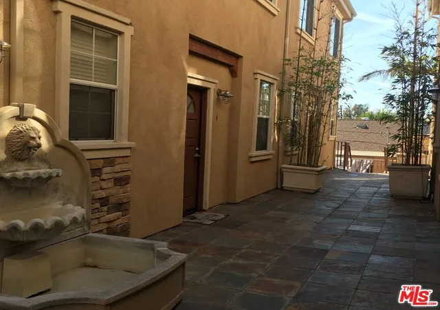 Listing Photo 4 - Condo for sale in building located at 5820 David Ave, Los Angeles, CA 90034