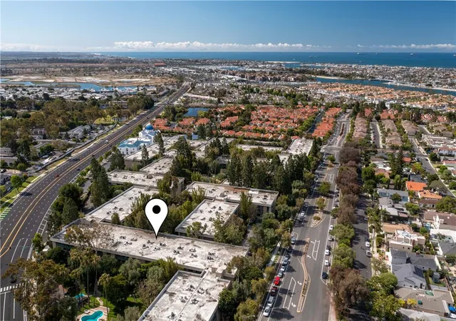 Homes for sale in Long Beach, CA | 576 Bellflower Blvd, Long Beach, CA 90814 | Houzeo