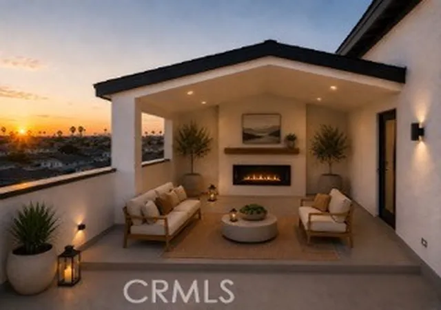Listing Photo 4 - Condo for sale in building located at 510 35th St, Newport Beach, CA 92663