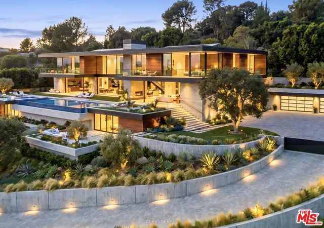 Photo 3 of Single family home for sale at 13511 Mulholland Dr, Beverly Hills, CA 90210 | MLS# 26838737 | Listing updated on 2026-09-04