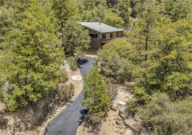 3rd image of 25360 Green Oaks Ct, Idyllwild, CA 92549 | MLS# SW26100663