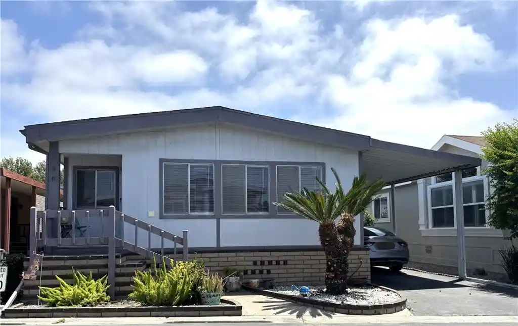 Photo 1 of Manufactured home for sale at 10681 Oak St #58, Los Alamitos, CA 90720 | MLS# PW26118993 | Listing updated on 2026-10-17