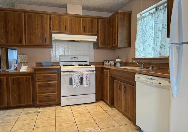 4th image of 10681 Oak St #58, Los Alamitos, CA 90720 | MLS# PW26118993