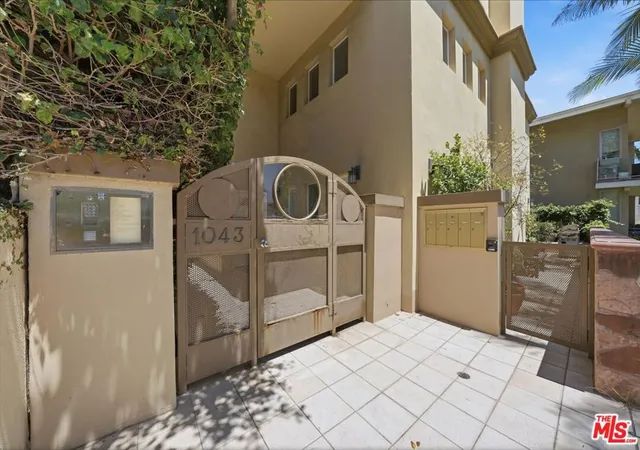 Photo 2 of Condo for sale at 1043 11th Street #3, Santa Monica, CA 90403 | MLS# 26841051 | Listing updated on 2026-09-24