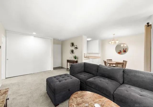 4th image of 1855 Diamond St, San Diego, CA 92109