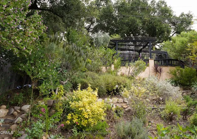 Photo 4 of Single family home for sale at 270 Valley Rd, Oak View, CA 93022 | MLS# V1-36732 | Listing updated on 2026-09-30