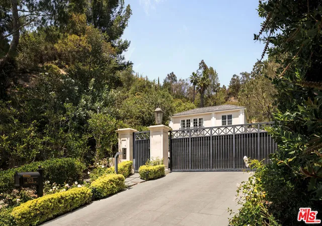 3rd image of 9575 Lime Orchard Rd, Beverly Hills, CA 90210 | MLS# 26841195