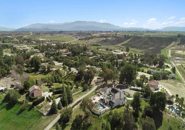Photo 2 of Mansion for sale at 33120 Vino Way, Temecula, CA 92591 | MLS# 219148650DA | Listing updated on 2026-09-29