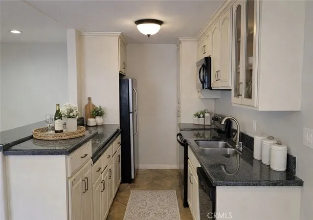 Homes for sale in Encino, CA | 5403 Newcastle Ave #12, Encino, CA 91316 | MLS# SR26119185