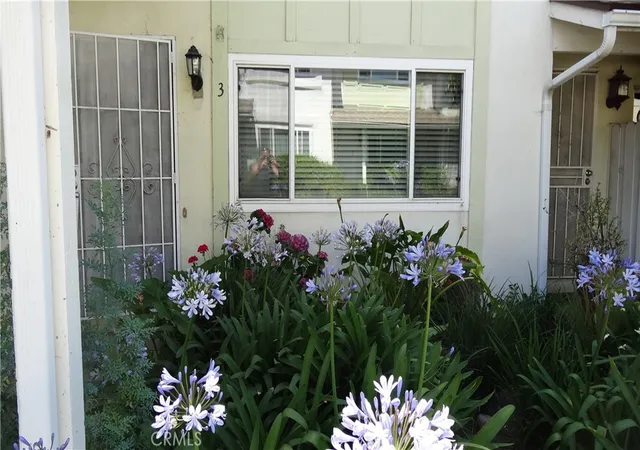 3rd image of 16741 Parthenia #3, Northridge, CA 91343 | MLS# SR26118792