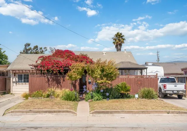 Homes for sale in Salinas, CA | 1413 Wiren St, Salinas, CA 93905 | MLS# ML82049399