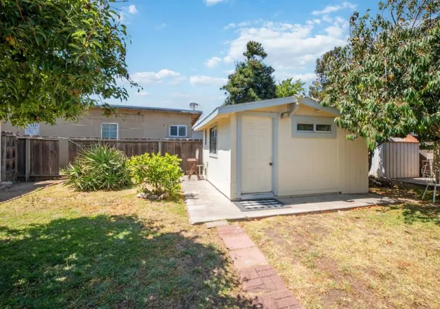 Homes for sale in Salinas, CA | 1413 Wiren St, Salinas, CA 93905 | MLS# ML82049399