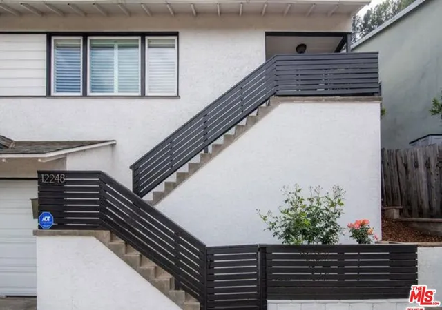 Homes for sale in Studio City, CA | 12248 Laurel Terrace Dr, Studio City, CA 91604 | MLS# 26841543
