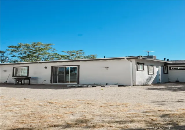 Homes for sale in Yucca Valley, CA | 7177 Sunny Pl, Yucca Valley, CA 92284 | MLS# JT26118084