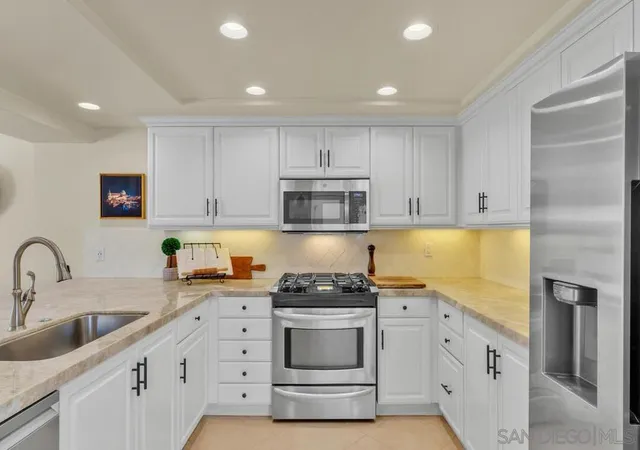 Photo 4 of Sale Pending at 4 Gingertree Ln, Coronado, CA 92118 | MLS# 260013293SD | Listing updated on 2026-07-02
