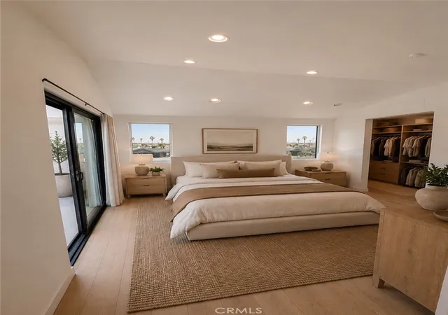 Photo 3 of Condo for sale at 510 1/2 35th St, Newport Beach, CA 92663 | MLS# NP26119414 | Listing updated on 2026-10-02