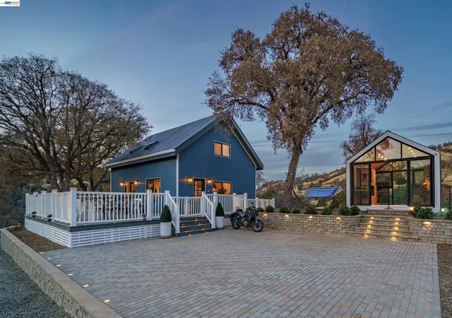 Photo 3 of Single family home for sale at 21000 Mines Rd, Livermore, CA 94550 | MLS# 41136835 | Listing updated on 2026-09-24