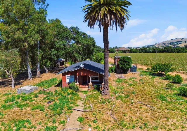 Homes for sale in Gilroy, CA | 3115 Leavesley Rd, Gilroy, CA 95020 | MLS# ML82049434