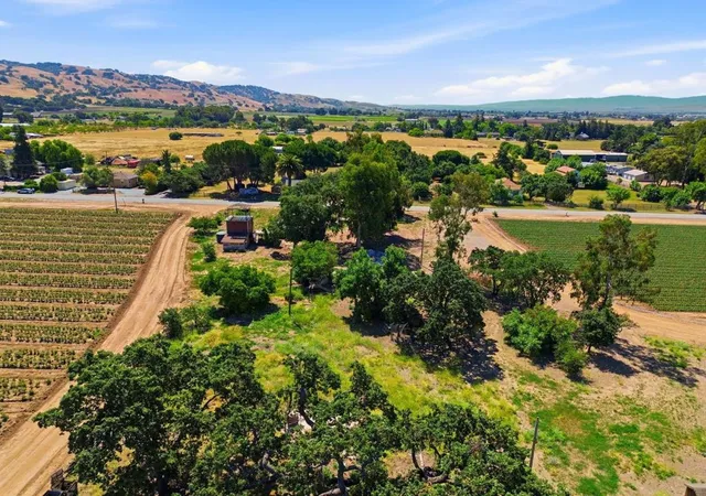Homes for sale in Gilroy, CA | 3115 Leavesley Rd, Gilroy, CA 95020 | MLS# ML82049434