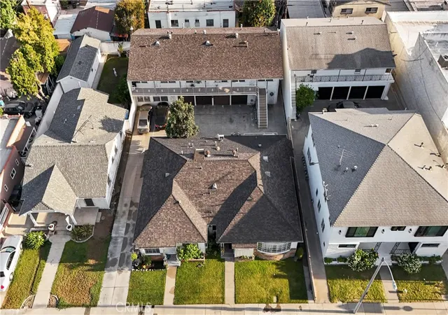 Photo 3 of Multi family home for sale at 2616 Broadway, Huntington Park, CA 90255 | MLS# DW26119091 | Listing updated on 2026-10-08