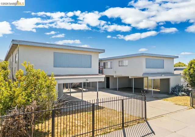 3rd image of 410 S 34Th St, Richmond, CA 94804 | MLS# 41136845