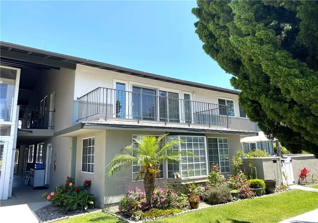 Homes for sale in Seal Beach, CA | 1950 Mckinney Way, M15 11j, Seal Beach, CA 90740 | MLS# PW26119041