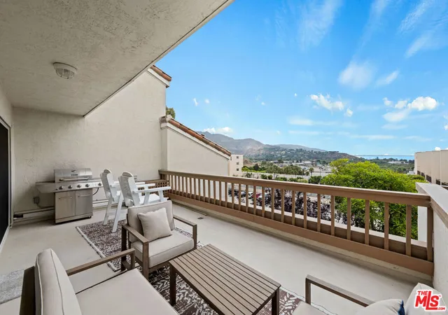 Homes for sale in Malibu, CA | 23908 De Ville Wy #A, Malibu, CA 90265 | MLS# 26841765