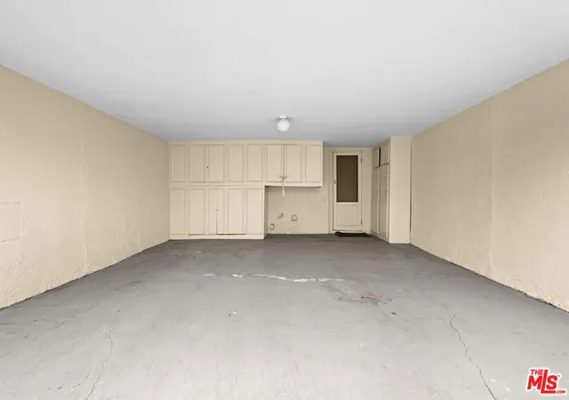 Listing Photo 2 - Condo for sale in building located at 23908 De Ville Wy, Malibu, CA 90265 - Unit #A