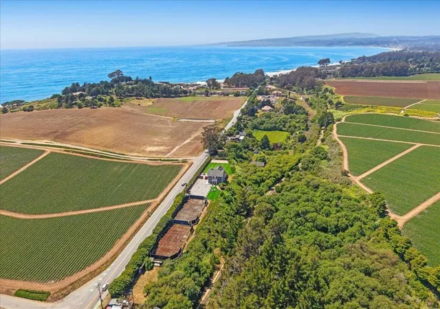 Photo 4 of Single family home for sale at 1258 San Andreas Rd, Watsonville, CA 95076 | MLS# ML82049440 | Listing updated on 2026-10-08