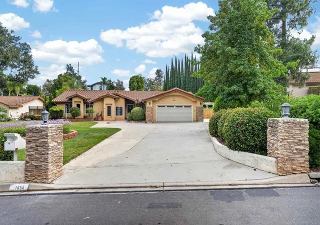 Homes for sale in Escondido, CA | 1654 Candleight Ave, Escondido, CA 92029 | MLS# NDP2605279