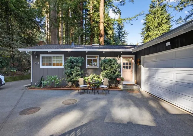 2nd image of 954 Scenic Wy, Ben Lomond, CA 95005 | MLS# ML82049453