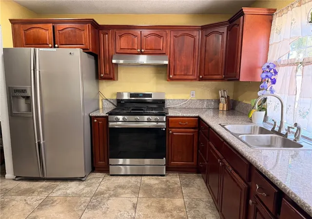 Photo 2 of Single family home for sale at 1614 Kirby Ct, Redlands, CA 92374 | MLS# PW26119147 | Listing updated on 2026-09-22