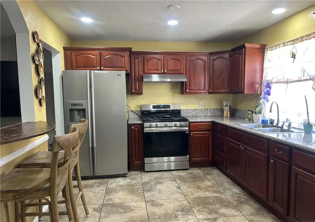 Photo 3 of Single family home for sale at 1614 Kirby Ct, Redlands, CA 92374 | MLS# PW26119147 | Listing updated on 2026-09-22