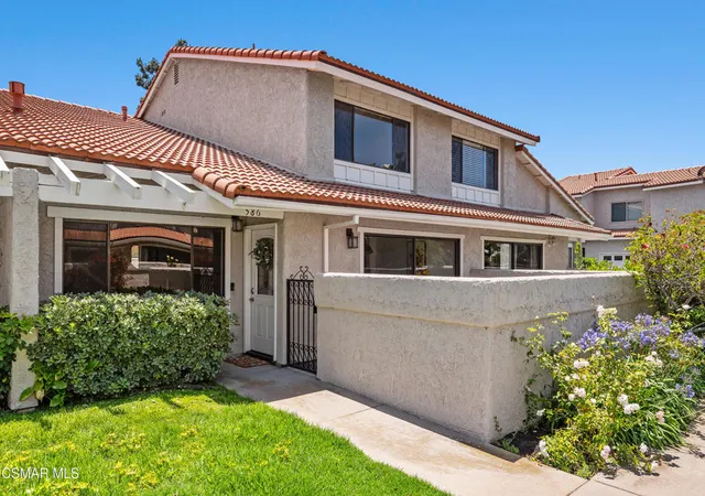 Homes for sale in Camarillo, CA | 586 Durango Ct, Camarillo, CA 93010 | MLS# 226002560