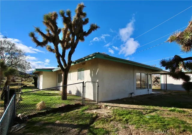 Homes for sale in Yucca Valley, CA | 57136 Navajo Trl, Yucca Valley, CA 92284 | MLS# JT26119720