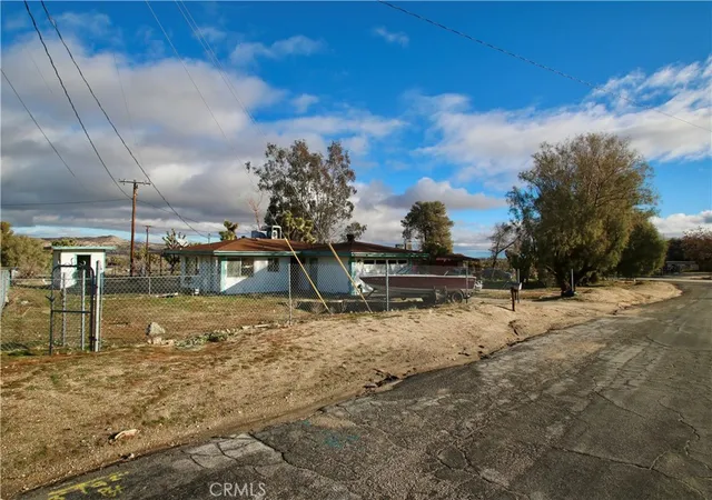 Homes for sale in Yucca Valley, CA | 57136 Navajo Trl, Yucca Valley, CA 92284 | MLS# JT26119720