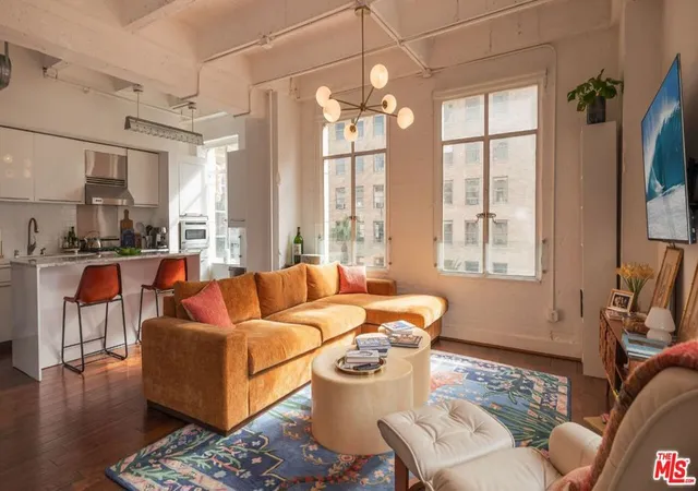 Photo 4 of Condo for sale at 6253 Hollywood Blvd #402, Los Angeles, CA 90028 | MLS# 26841829 | Listing updated on 2026-06-10