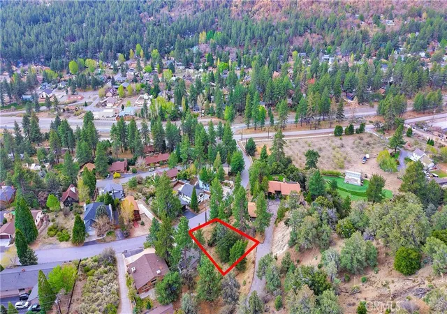 3rd image of 1050 Rivera Dr, Wrightwood, CA 92397 | MLS# HD26119748