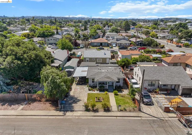 Photo 2 of Single family home for sale at 1715 Ohio St, Vallejo, CA 94590 | MLS# 41136872 | Listing updated on 2026-10-04