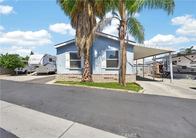 Homes for sale in Hemet, CA | 220 S Elk #37, Hemet, CA 92543 | MLS# IG26119801