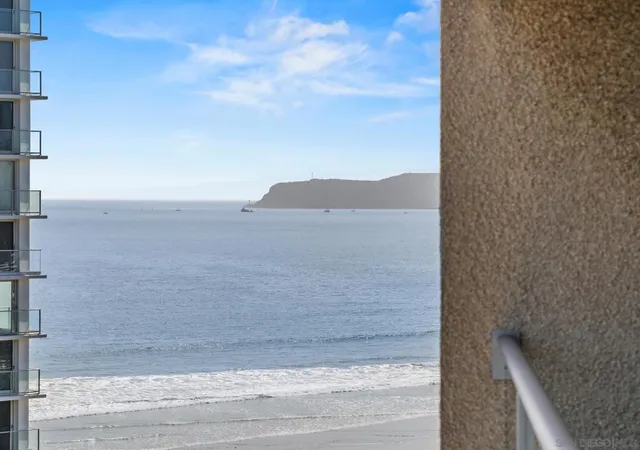 Listing Photo 1 - Condo for sale in building located at 1750 Avenida Del Mundo, Coronado, CA 92118 - Unit #908