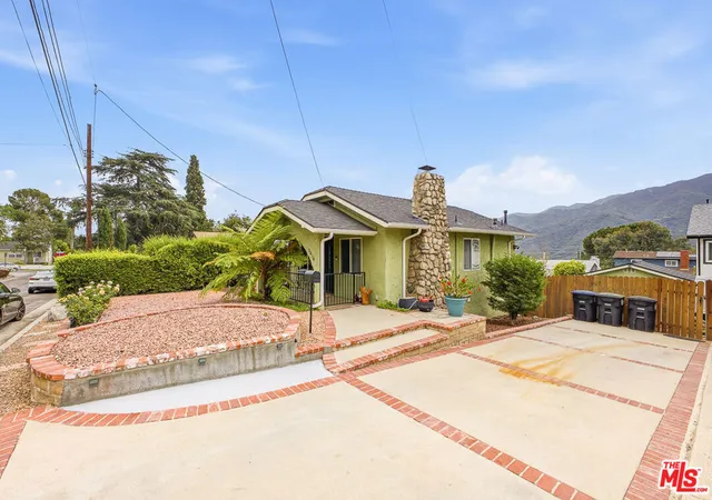 Homes for sale in La Crescenta, CA | 3614 2nd Ave, La Crescenta, CA 91214 | MLS# 26839595